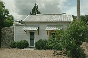 Mavis's Kitchen And Cabins - Dalby Accommodation 0
