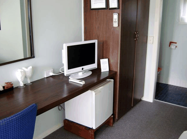 Poinciana Motel - Dalby Accommodation 2