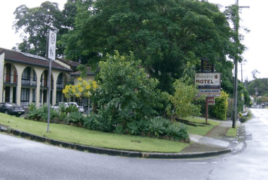 Poinciana Motel - Dalby Accommodation 3