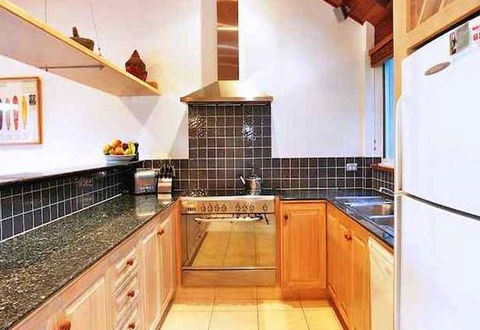 Alexs Byron Bay - Dalby Accommodation 0