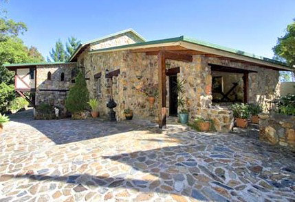 Castle On The Hill Bed And Breakfast - Dalby Accommodation 3