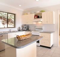 Barefoot Oasis Bangalow - Dalby Accommodation