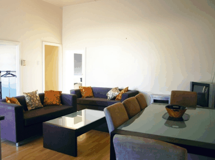 Art Mecca Holiday House - Dalby Accommodation