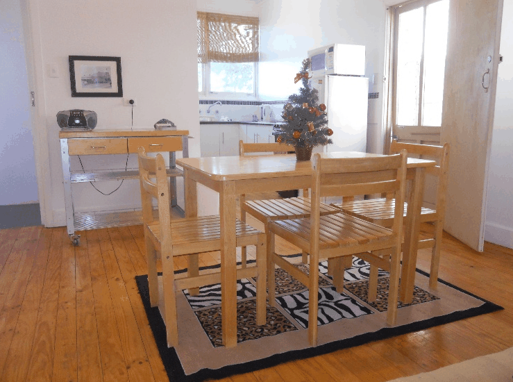 Aussie Bacon and Eggs Cottages - Dalby Accommodation