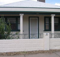 Bettys Cottage - Dalby Accommodation