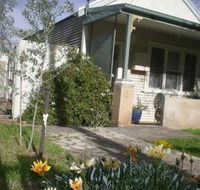 Blue Wren Cottage - Broken Hill - Dalby Accommodation