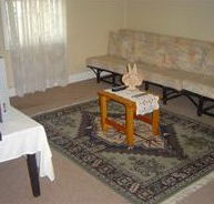 Coras Gypsum Cottage - Dalby Accommodation