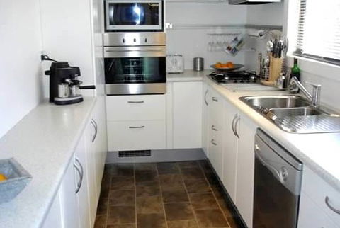 Emaroo Cottage On Oxide Street - Dalby Accommodation 1
