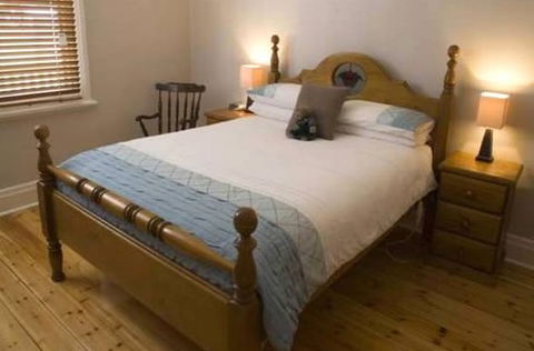 Emaroo Cottage On Williams Street - Dalby Accommodation 2