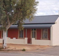Jadan Cottages - Dalby Accommodation