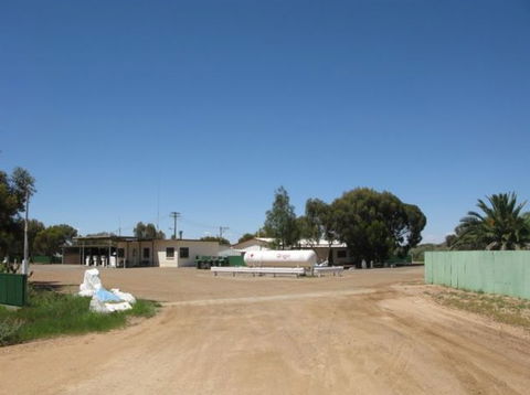 Silverland Caravan Park - Dalby Accommodation 1