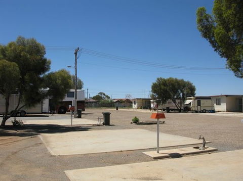 Silverland Caravan Park - Dalby Accommodation 3