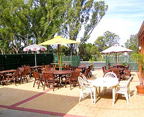 Royal Hotel Motel - Wentworth - Dalby Accommodation 0