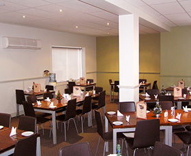 Royal Hotel Motel - Wentworth - Dalby Accommodation 1