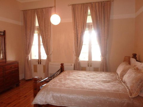Royal Apartment - Dalby Accommodation 0