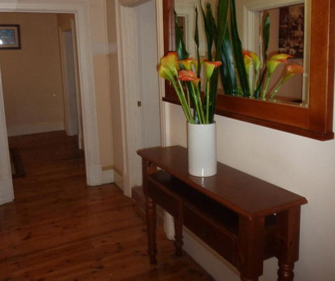 Royal Apartment - Dalby Accommodation 4