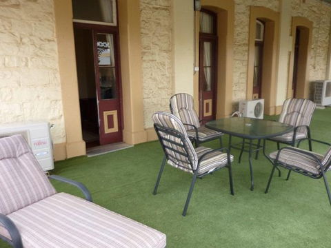 Royal Apartment - Dalby Accommodation 5