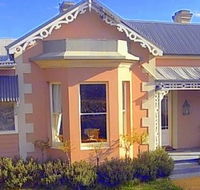 Cromwell House - Dalby Accommodation