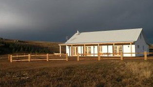 Lachney Cottage - Dalby Accommodation 2