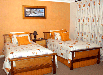 Elm Cottage - Dalby Accommodation 3