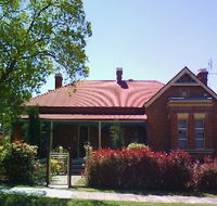 Tumut Accommodation Sefton House - Dalby Accommodation