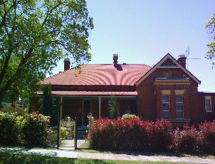Tumut Accommodation Sefton House - Dalby Accommodation 0