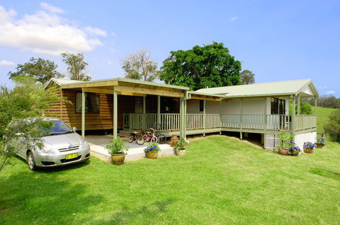Cedar Grove Farmstay - Dalby Accommodation 0