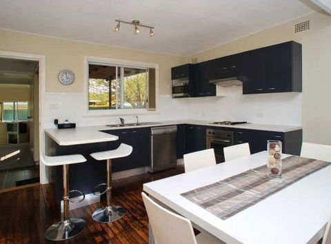 28 Rigney Street - Dalby Accommodation 1