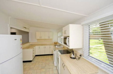A Beach House On Sunset - Dalby Accommodation 2