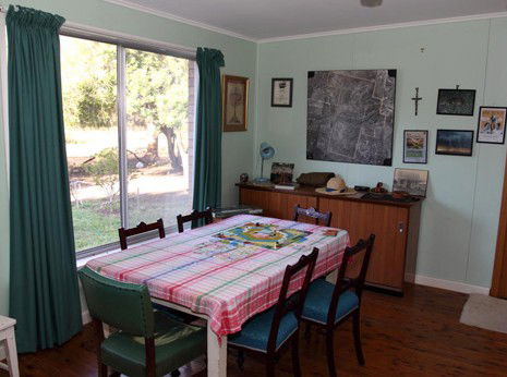 Ramsay Retro Farmstay - Dalby Accommodation 0