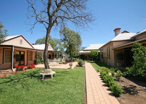 Sweet Briar Bed And Breakfast And Cottages - Dalby Accommodation 1