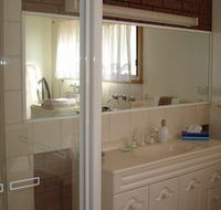 Murray Bank Holiday Units and Yabby Farm - Dalby Accommodation