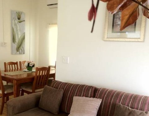 Bidgee Bankside Cottage - Dalby Accommodation 3