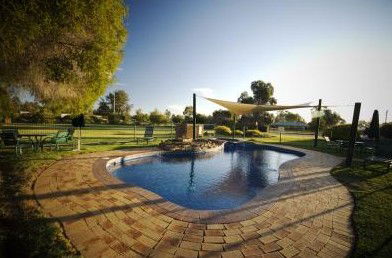 Howlong Country Golf Club & Motel - Dalby Accommodation 0