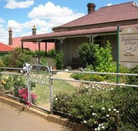 Courthouse Cottage B and B - Dalby Accommodation