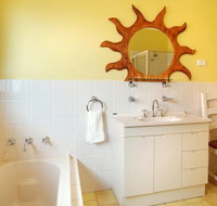 Burra by the Beach - Dalby Accommodation
