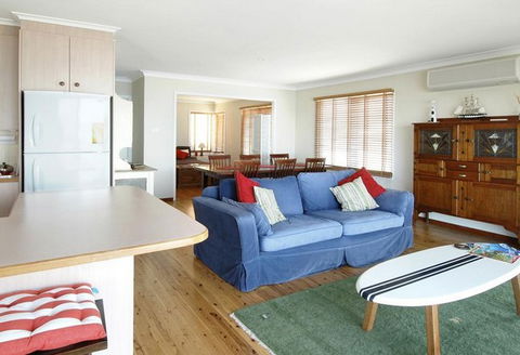 90 Oceans Edge - Dalby Accommodation 0