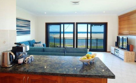 Allure Gerroa - Dalby Accommodation 2