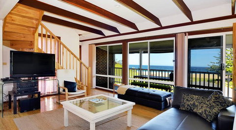 Beach House On Kendalls - Dalby Accommodation 5