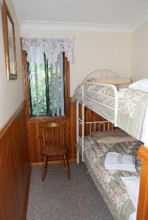 Bed And Breakfast At Kiama - Dalby Accommodation 4