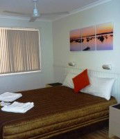 Belmont Pines Lakeside Holiday Park - Dalby Accommodation 1