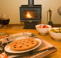 Bingle Tree Retreat - Dalby Accommodation