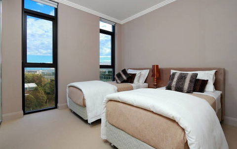 Australia Towers 19.06 - Dalby Accommodation 2
