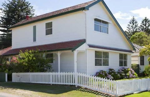 Central Coast Cottages At Toowoon Bay - Dalby Accommodation 1
