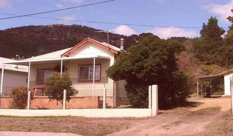 Cass Cottage Kandos - Dalby Accommodation 5
