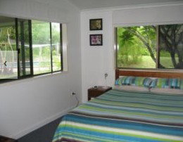 Bucasia Beach House - Dalby Accommodation 2