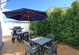 Koola Beach Apartments Bargara - Dalby Accommodation 1
