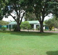 Bungadoo Country Cottage - Dalby Accommodation