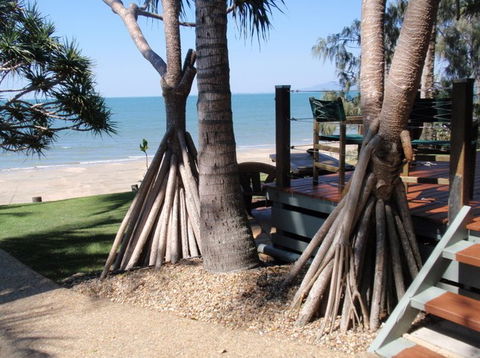 Beachfront Zilzie Holiday Home And Cottage - Dalby Accommodation 4