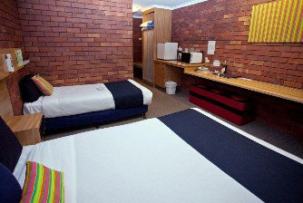 Blue Shades Motel - Dalby Accommodation 1